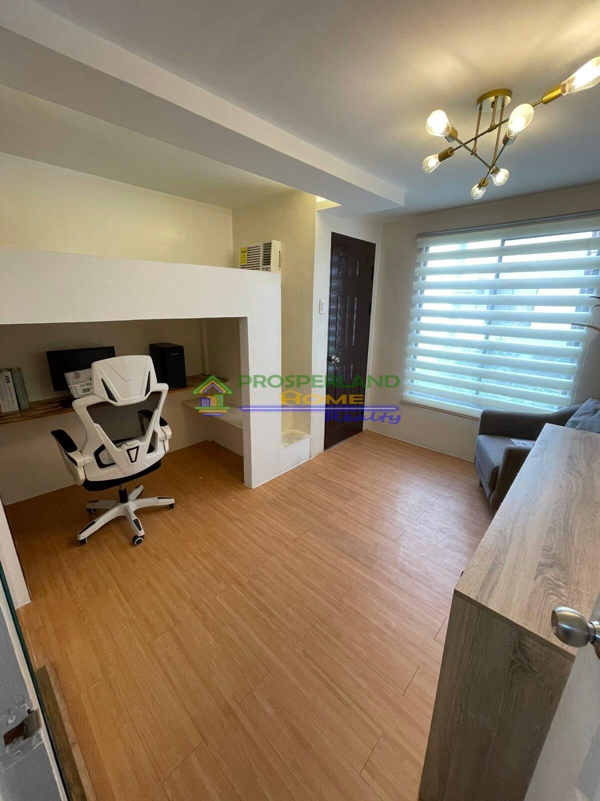 1BR Dress Up Unit 8