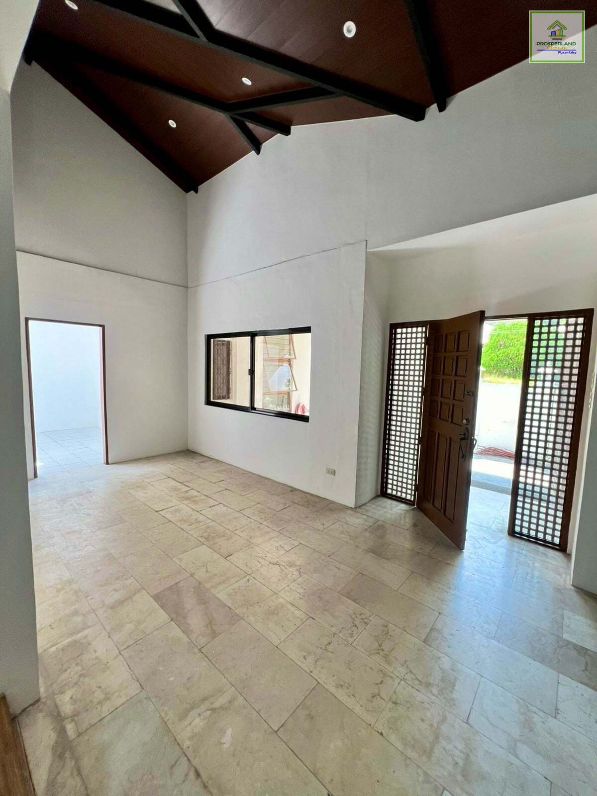 7b47fe8e-e452-4743-8bf8-ff266eff2748