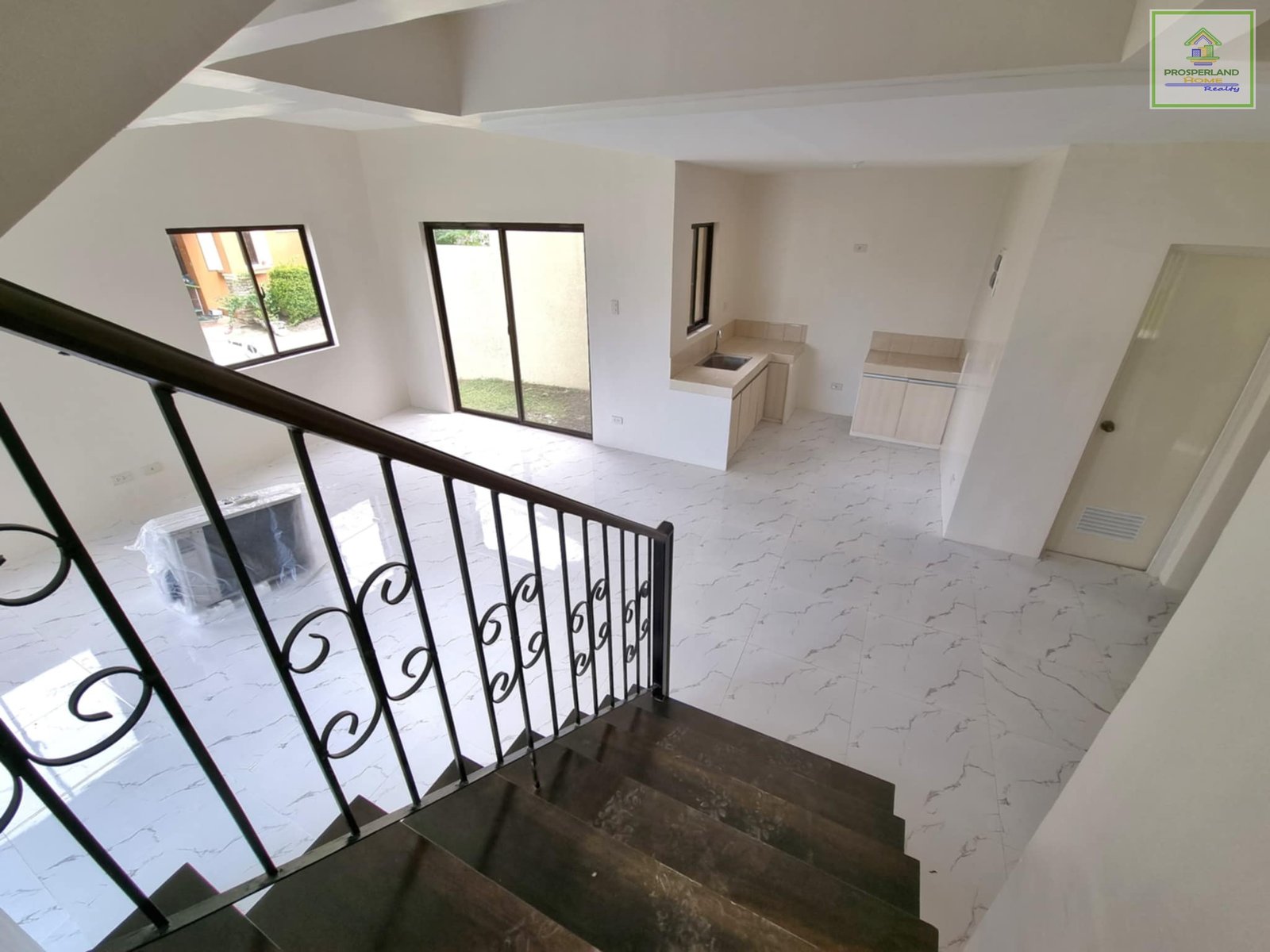 8b8c35aa-8ab1-40bc-8a70-bc0b9170a1fc