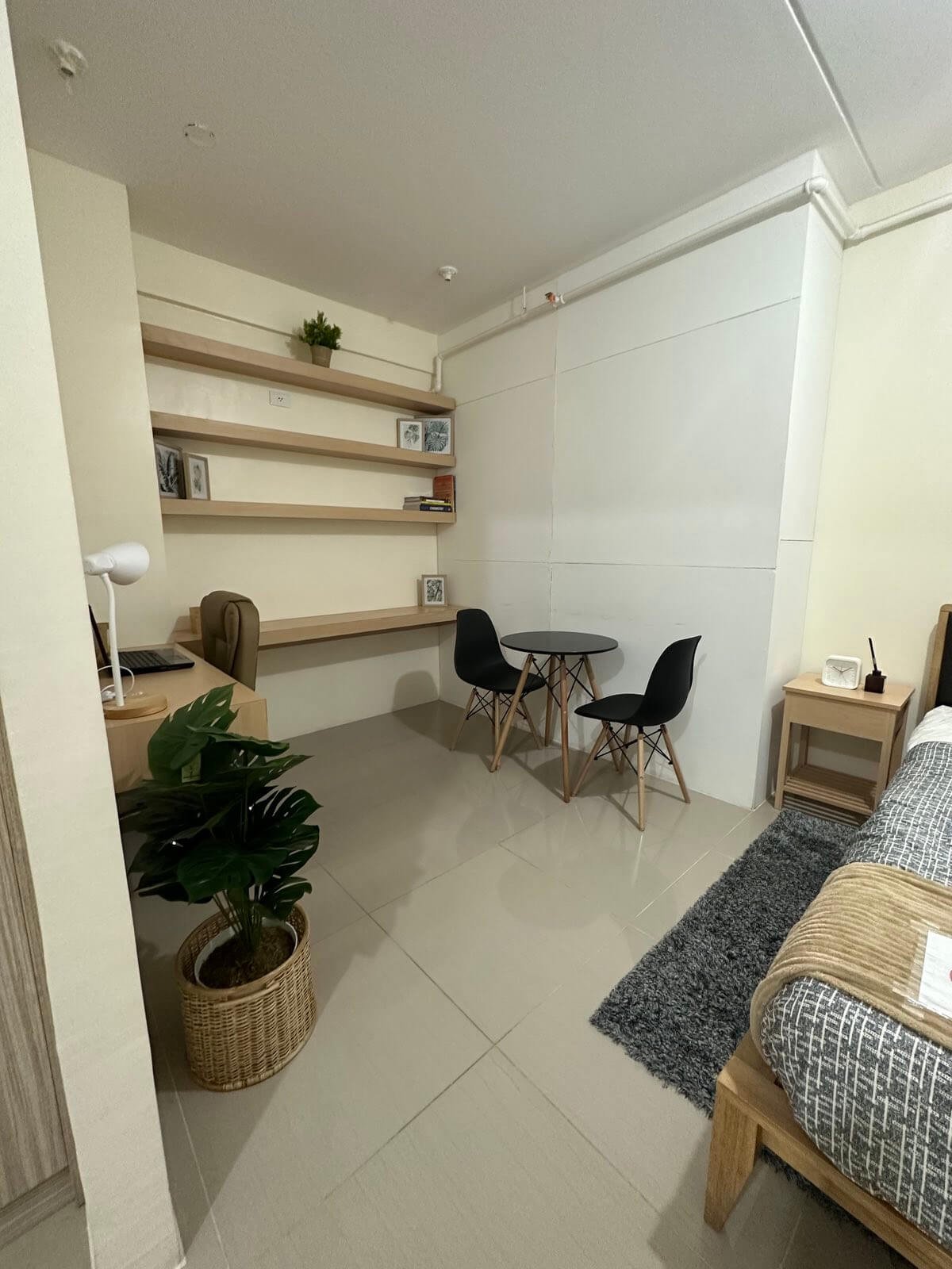 One Bedroom 3