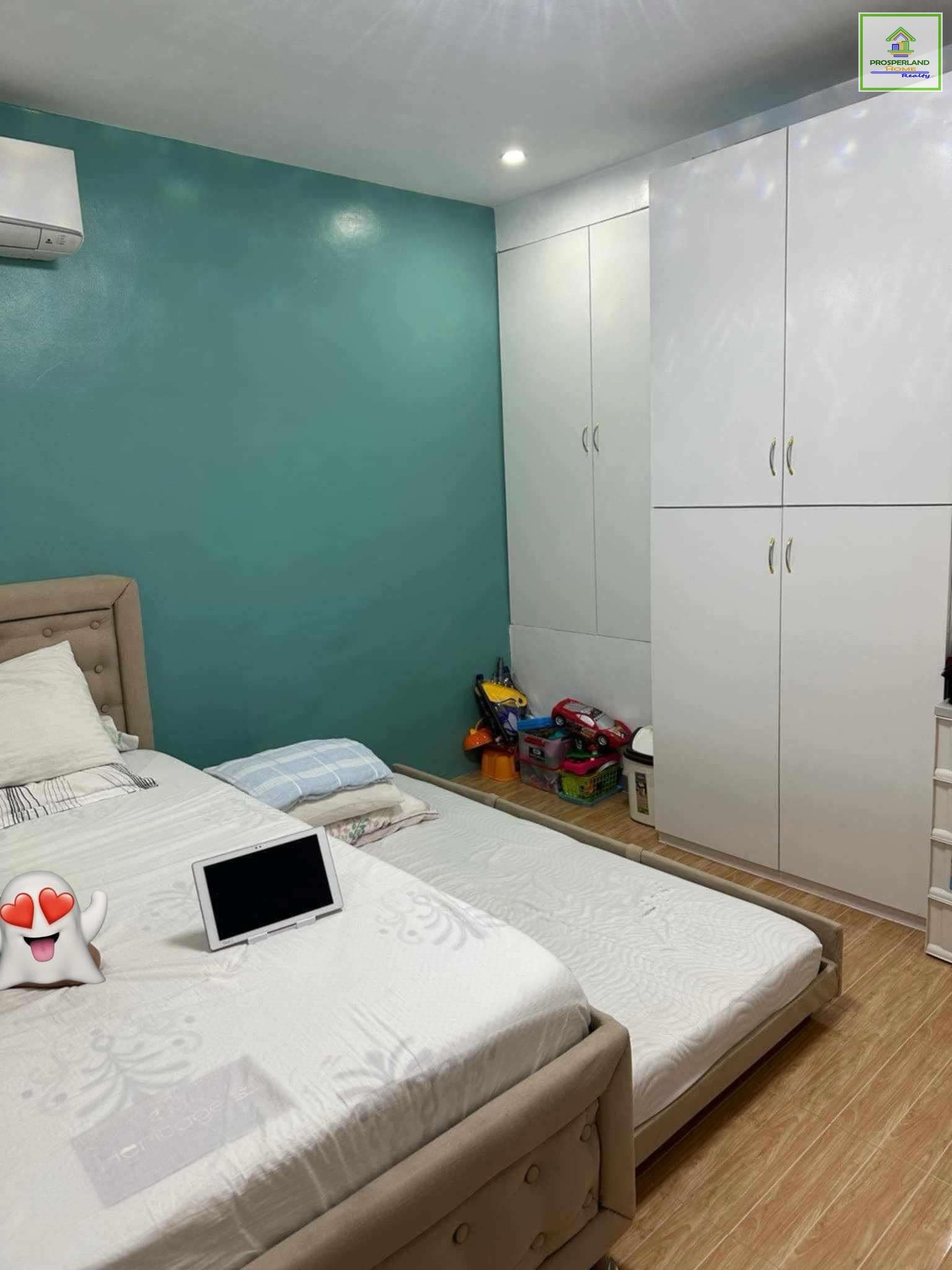 a0976ad1-7ce6-445f-8ec4-abba76ba8d07