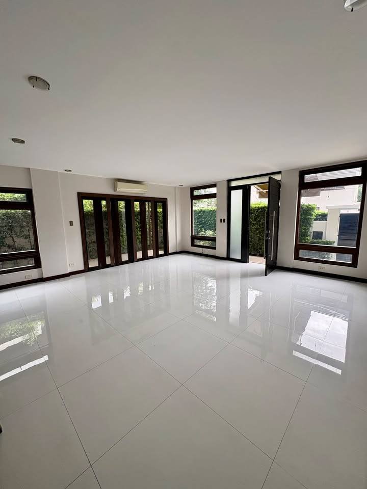 598502316_1156156906731489_5709577346181311106_n-min