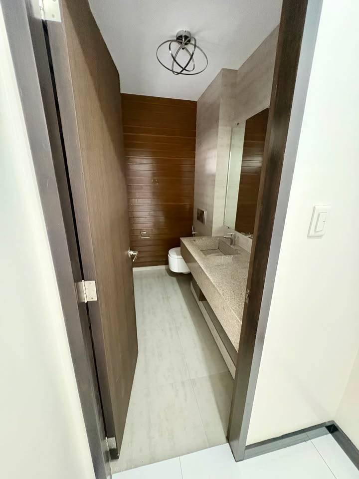 598571817_871202935447110_8056744200073804477_n-min