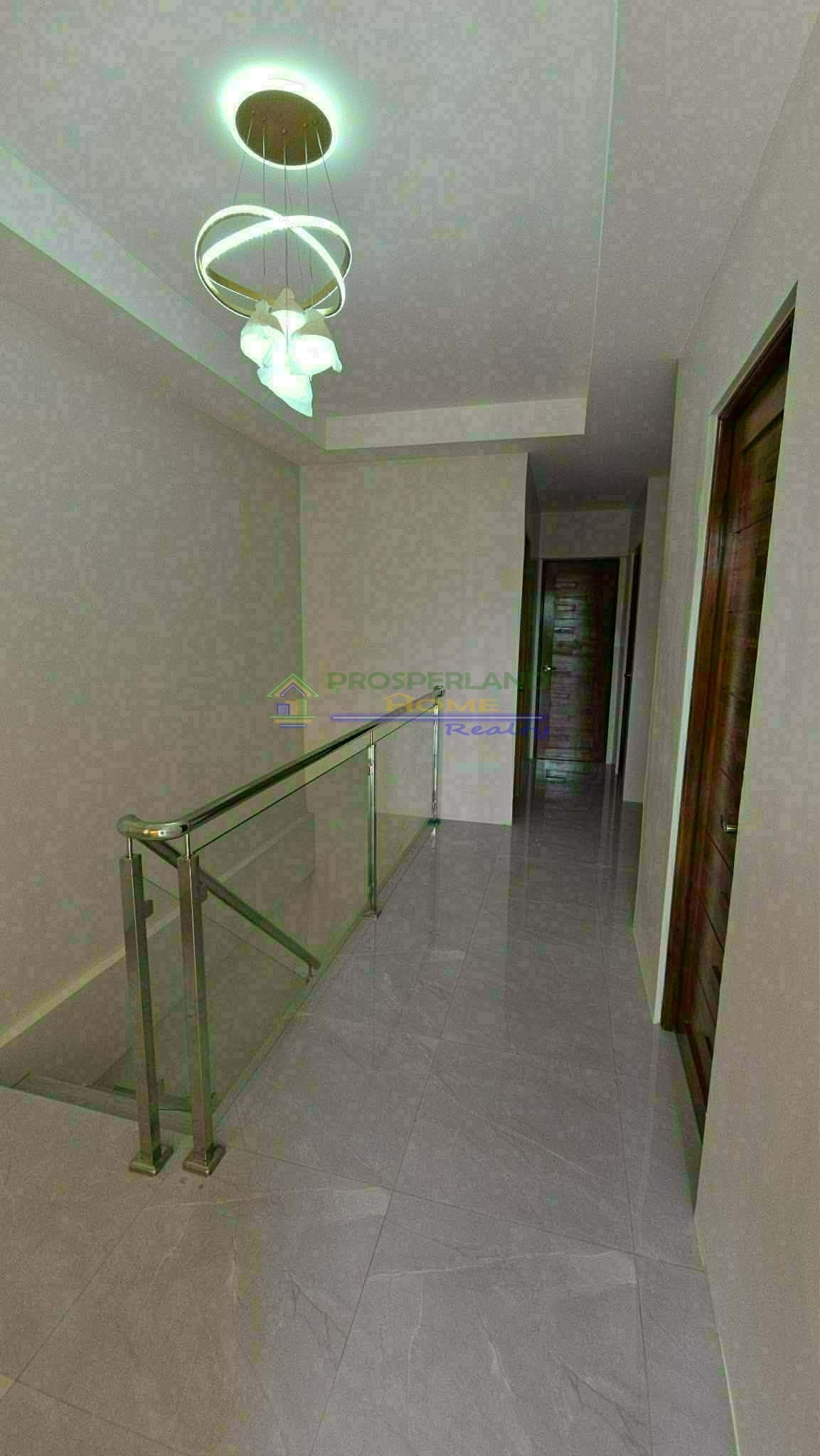 9da08046-9f9d-444f-a0e1-d1bf887f22a3