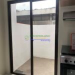 Slidingdoor to Service Area